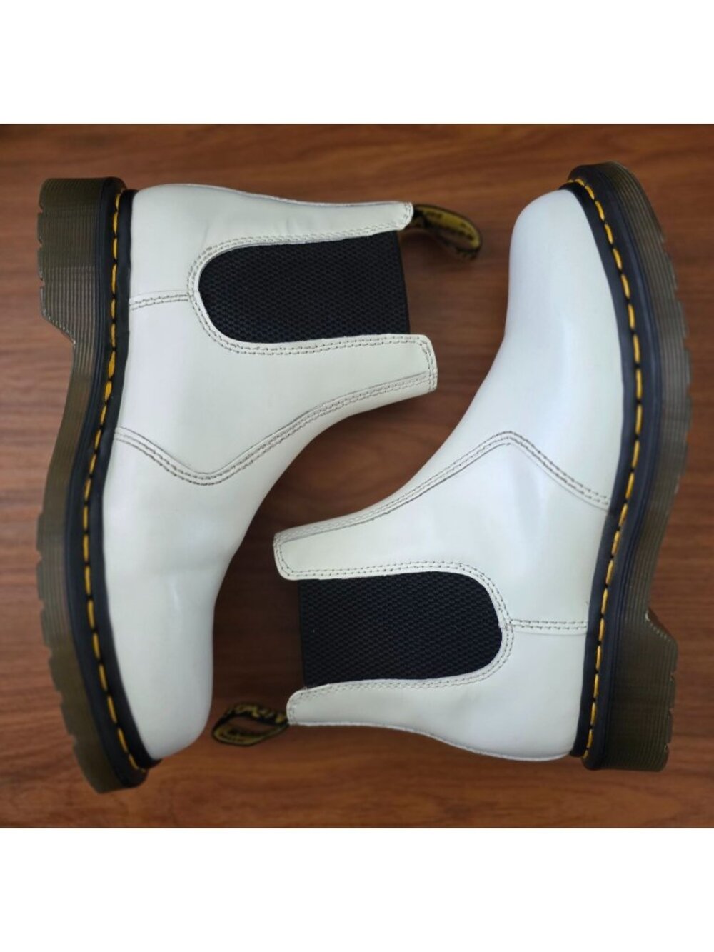 Dr. Martens 2976 White Chelsea Slip-On Classic Style Boots Smooth Leather M6/W7 - Picture 5 of 13
